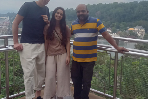 The Best Kandy Tuk-Tuk city Tour with a Professional Guide