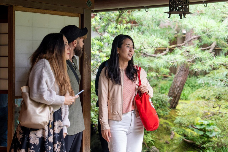 Kanazawa: Samurai and Geisha Culture Walking Tour with Lunch