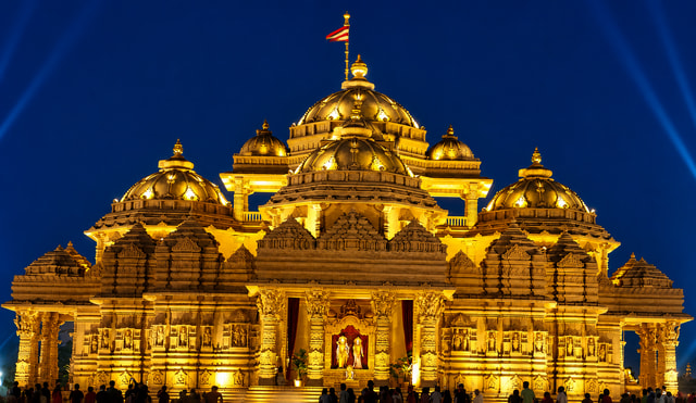 Delhi: Private Akshardham Tour, Optional Water & Light Show