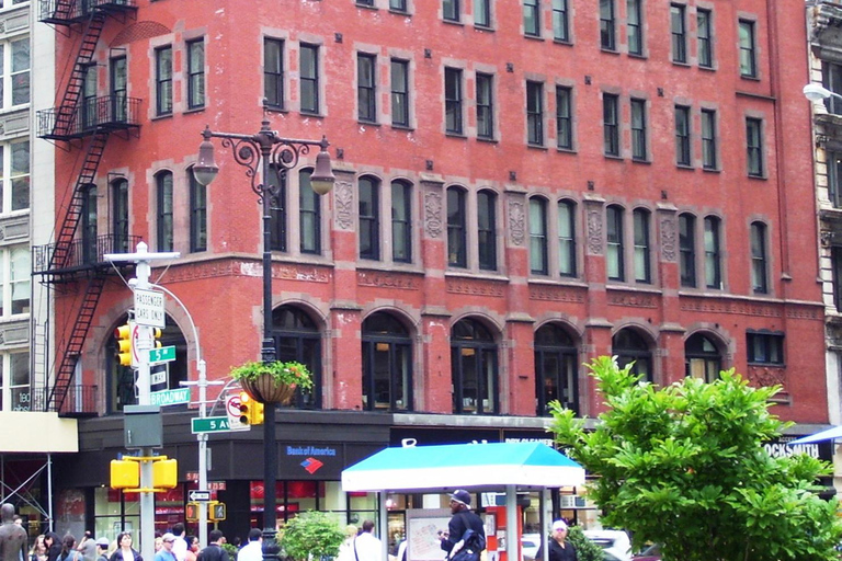 مدينة نيويورك يونيون سكوير وغراميرسي بارك وماديسون سكويرمدينة نيويورك: Union Square وGramercy Park وMadison Square