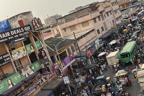 Makola Market Walking Tour: Fun, Snacks & Souvenir