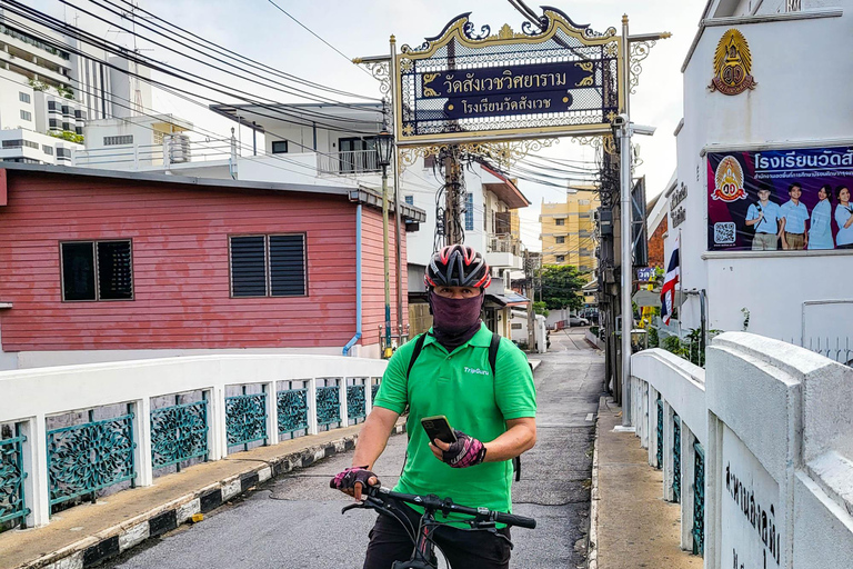 Bangkok: tour gastronómico de medio día en bicicleta con almuerzoTour privado con recogida y regreso al hotel