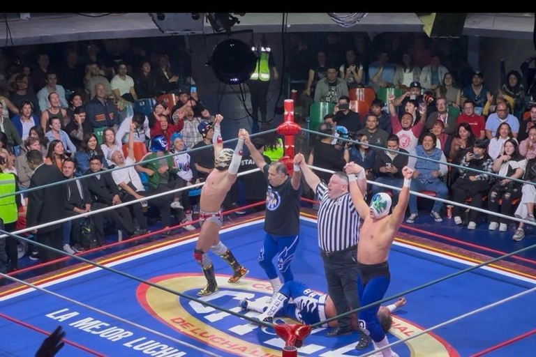 Lucha Libre nights in the Colosseum arena Fighting nights in the Colosseum arena