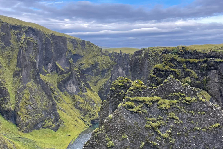 Reykjavik: 6-Day Iceland Tour with Accommodation