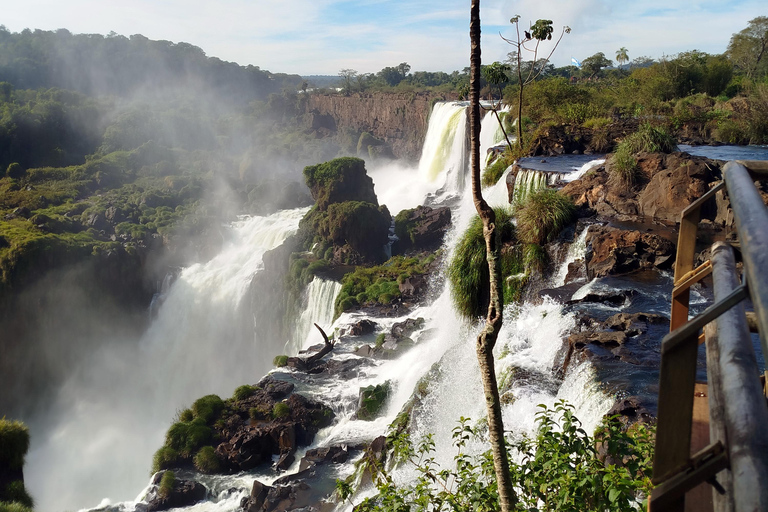 3-Day Private Iguazu Falls: With tickets & Hidden Paraguay