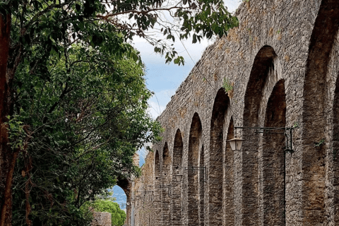 Z Tirany: Gjirokastër UNESCO i Blue Eye – wycieczka 1-dniowa z przewodnikiemZ Tirany: Gjirokastër UNESCO i Blue Eye wycieczka 1-dniowa z przewodnikiem