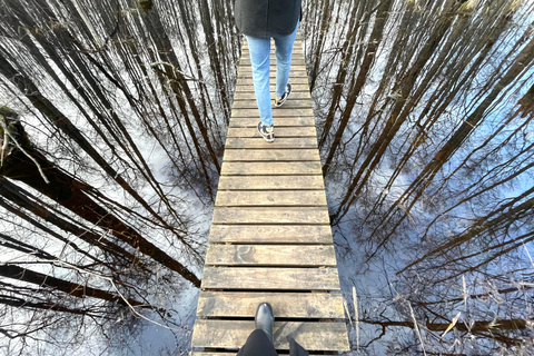 La Gema Oculta de Letonia: Caminata y Transporte por el Sendero Natural del Lago