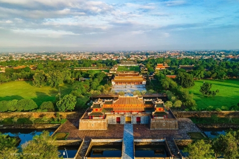 Grande citadelle impériale de Hué et cité interdite - Petit groupeGrande citadelle impériale de Hué sans le col de Hai Van