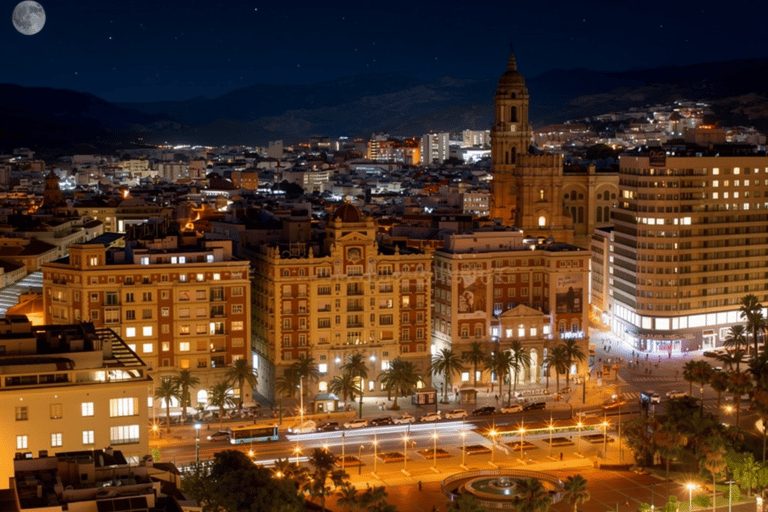 Málaga: Evening Walking Tour with Cheese and Local Wine