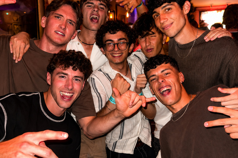 Munich: Top Pub Crawl with Shots and Free Nightclub Entry