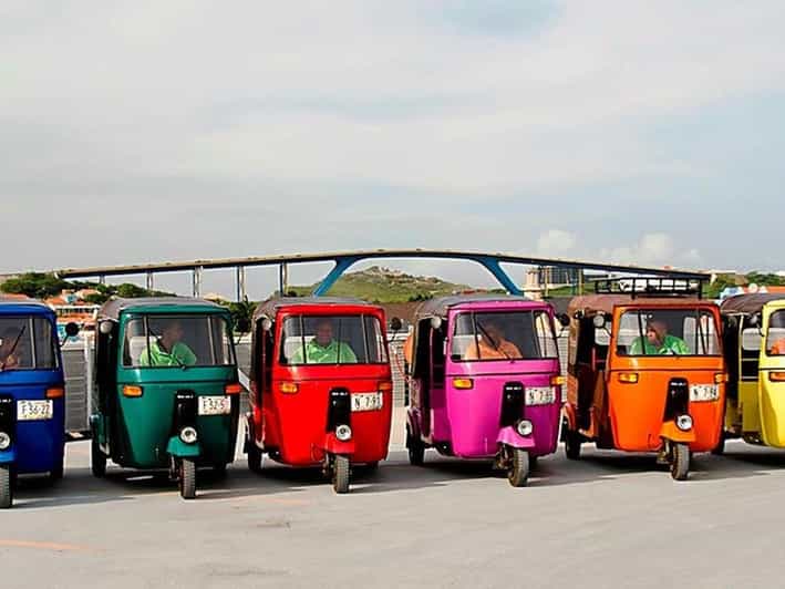 Willemstad: 2-Hour TukTuk Rental with Guide & Driver