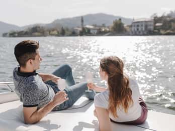 Lac de Côme : Tour en bateau privé panoramique à travers les meilleures villas