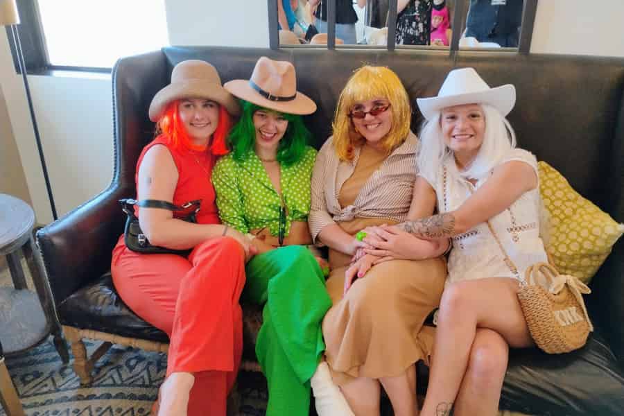 NON BUS GIRLS TRIP Traverse City Old Mission Wine Tour. Foto: GetYourGuide