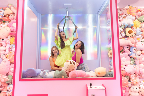 Amsterdam: WONDR Experience + Barbie: The Dream Experience