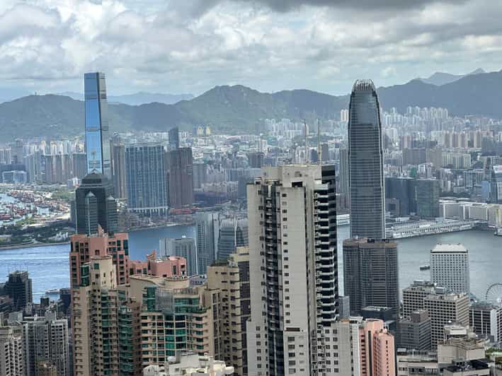 Private Tour: Customized 6-Hour Hong Kong City Tour