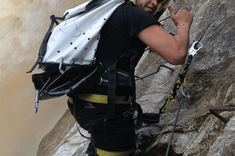 Medellín: Excursion to Salto del Buey, natural connection with waterfalls and canopy.