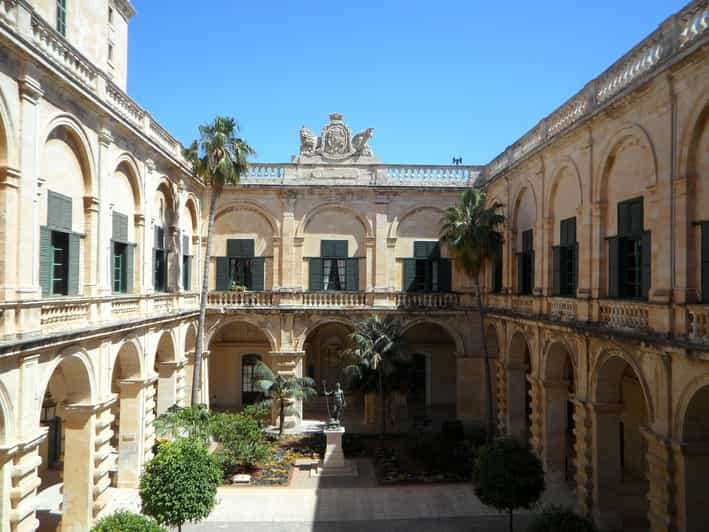 Palace of the Grand Master in Valletta: 2 reviews and 7 photos