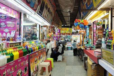 Tour gastronômico pelas ruas e praias de Mumbai com mais de 10 degustaçõesTour pela comida de rua e praia de Mumbai: coma e beba como um morador local