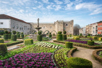 Tour Minho - Guimarães - Braga - Housity