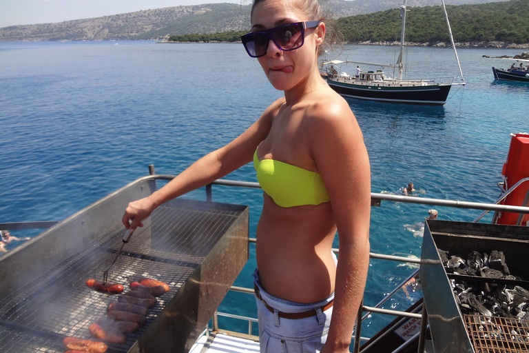 Corfu: Blue Lagoon Cruise with BBQ Lunch and Swim Stops