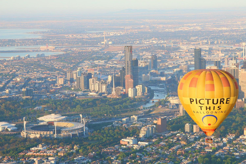 Melbourne: Luftballongupplevelse vid soluppgången med frukostUpplevelse i luftballong med mötesplats