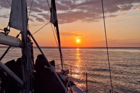 Porto,cruise with magical sunset ocean,open sail drink&snack Shared Magical Sunset Ocean