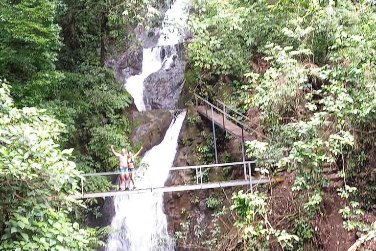 Jacó Puntarenas: Cataratas e experiência 4x4