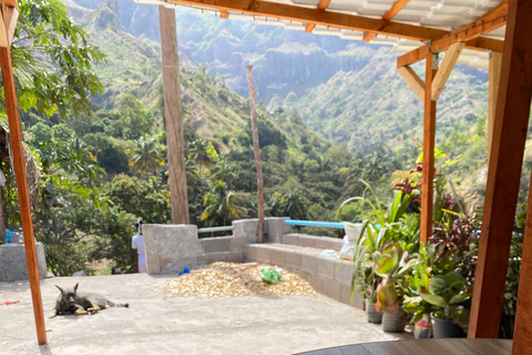 From the beach: Serra Malagueta hike with local lunch & visit to Assomada From the Beach: Serra Malagueta Hike with Local Lunch & Visit to Assomada