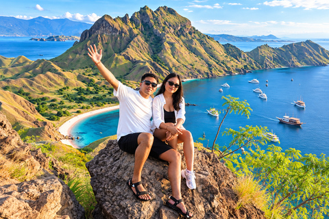 Day Trip to Komodo with Luxury Boat Dragon Guarantee & Drone