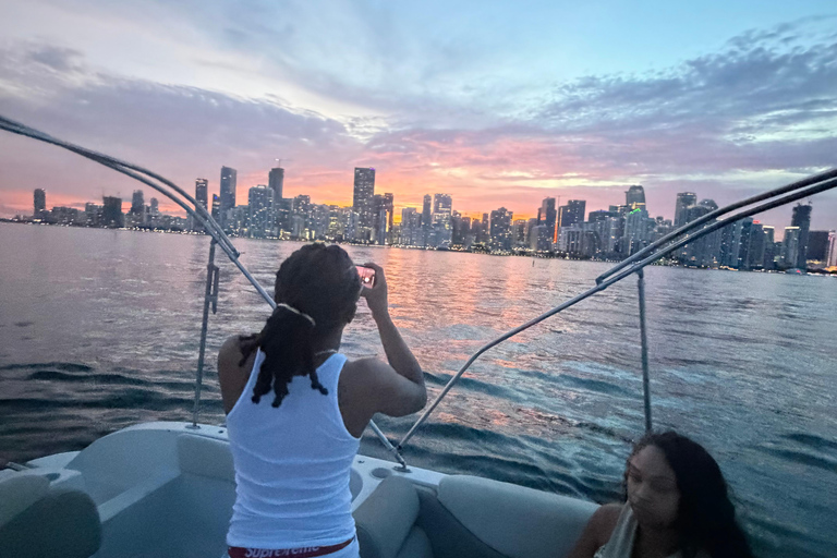 Miami: Biscayne Bay Jet Ski Experience with Free Boat Ride