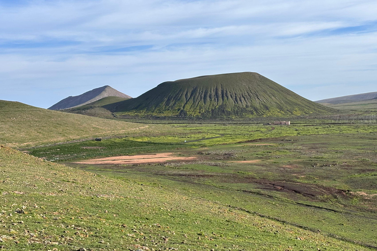 Fuerteventura: Sunset Volcano Walk & Stargazing Tour
