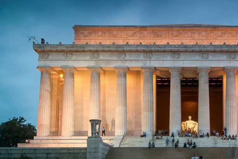 Washington, DC: Monuments Guided Tour with Transportation Monuments Day Tour