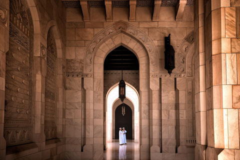 Oman: 14-Day Natural Wonders Group Tour