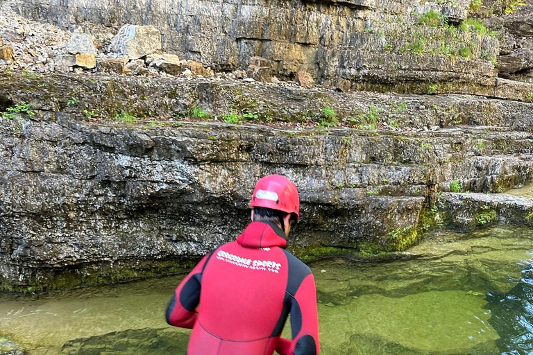 Wiestal: Canyoning in der Almbachklamm - Swiss Cheese Tour