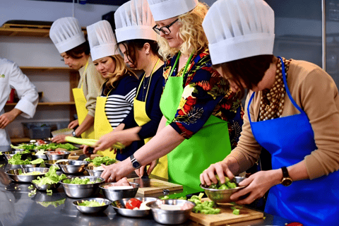 Shanghai: Xiaolongbao Making & Culinary Experience Package B1: Xiaolongbao + Kung Pao Chicken（Groups of 3+）
