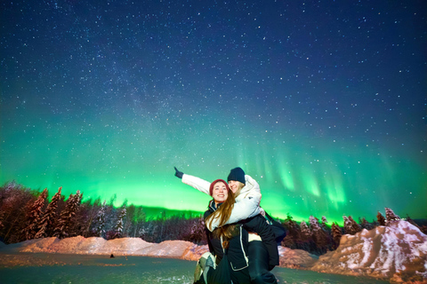 Rovaniemi: Guaranteed Northern Lights Photo Tour Guaranteed Northern Lights Photo Tour with Van (2-8 people)