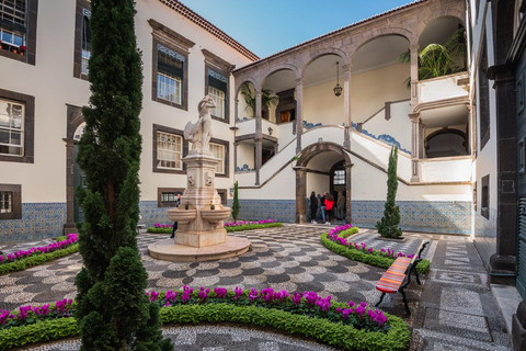 Funchal: Guided Walking Tour with Tastings