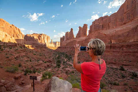 Arches National Park: Ontdekkingstocht bij zonsondergangZonder ophaalservice