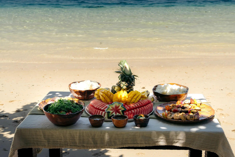 El Nido: Island-Hopping Tour & Sunset Cruise