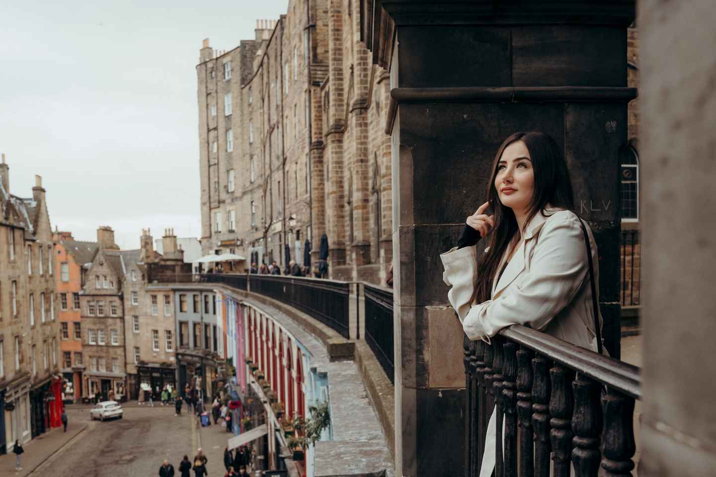 Edinburgh: Photo Shoot with a Private Vacation Photographer