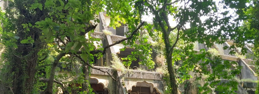 Rishikesh : visite guidée de l'ashram des Beatles le long du Gange