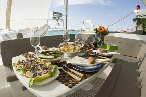 Cancun: Prywatny luksusowy katamaran do Isla Mujeres