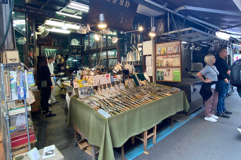 جولة سيرًا على الأقدام في سوق تسوكيجي للأسماك القديم