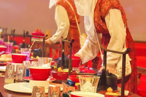 Guangzhou: Xinghe Yue Banquet Imperial Feast Dinner (Rows 3-4 · No Makeup/Costume)