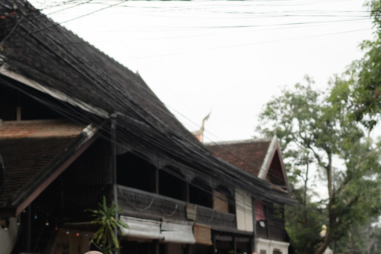 Luang Prabang: Alms Giving Ceremony & Breakfast