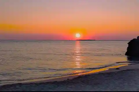 From Chania: Falassarna Sunset and Free Sunbeds