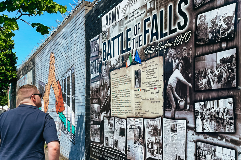 Belfast : visite politique en taxiBelfast : visite historique en taxi noir