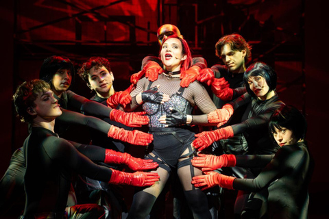 Berlin: WIR SIND AM LEBEN - The Musical Berlin: WIR SIND AM LEBEN – The Musical