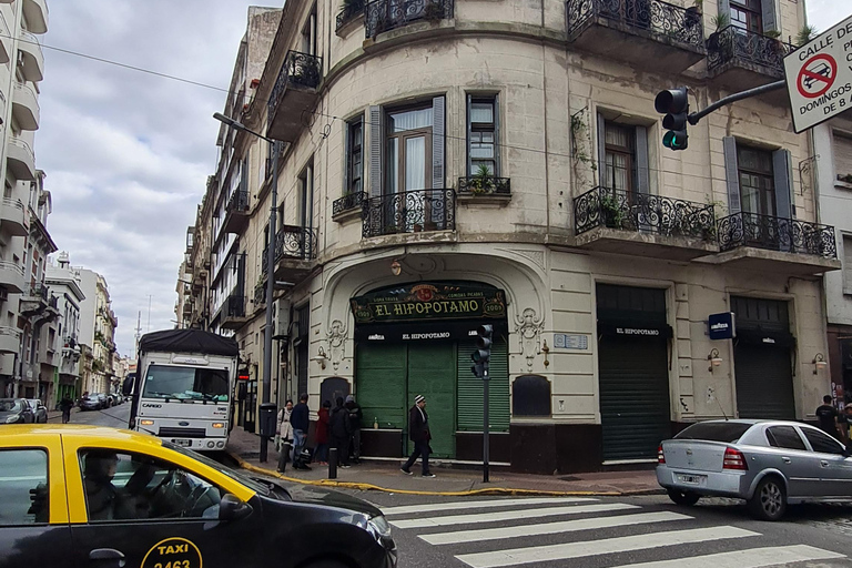 Buenos Aires: ¡San Telmo, Historia, Bares y Tango!Descubre San Telmo: ¡Historia, bares y tango!