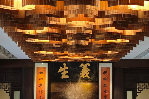 From Hangzhou: Wuzhen Water Town Tour with Riverside Essence Guide for other languages
